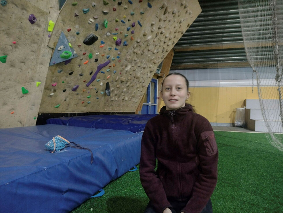 Stine Hansen (20) fra Lakselv tok nylig bronse i norgescupen. Nå skal hun til Sverige med landslaget for å konkurrere i nordisk mesterskap.
 Foto: Oskar Melkeraaen Aas