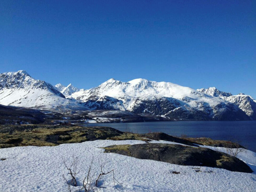 Lyngen er kjent for Lyngsalpan, et fjellområde som strekker seg over kommunene Balsfjord, Lyngen, Storfjord og Tromsø.
 Foto: Lyngen kommune