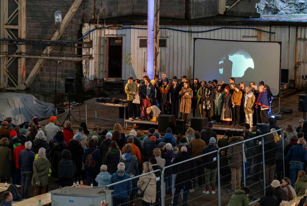 Fra fjorårets åpning av Lofoten internasjonale kunstfestival som ble holdt i Svolvær.
 Foto: Pressebilder