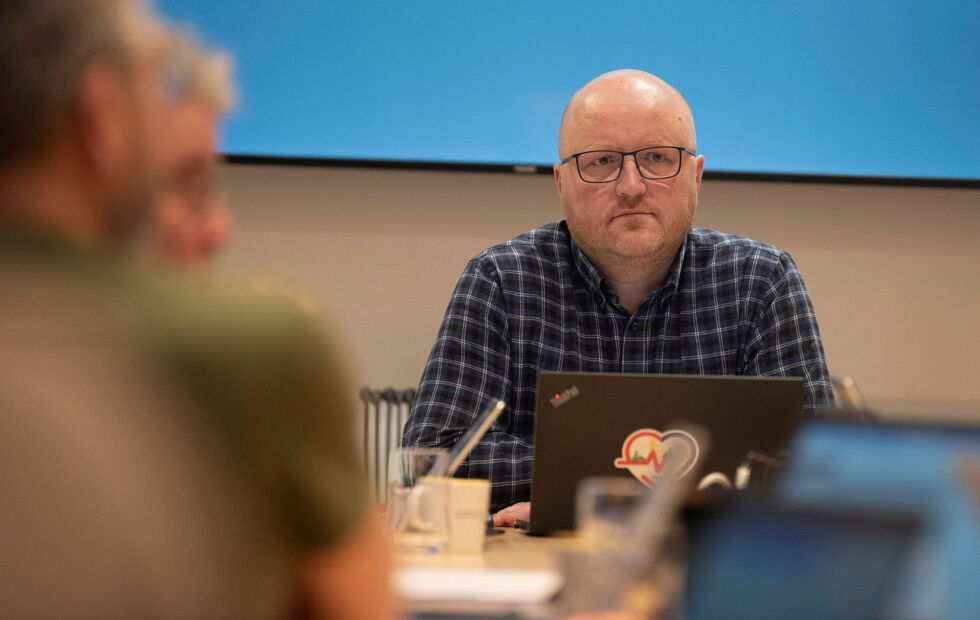 Ny styreleder Thomas Arild Mølmann (NkF) var sikker i sin sak, både når det gjaldt å gi opsjon til landbasert oppdrett og finne midler til å støtte Finnmarksløpet og Offroad Finnmark.
 Foto: Irene Andersen