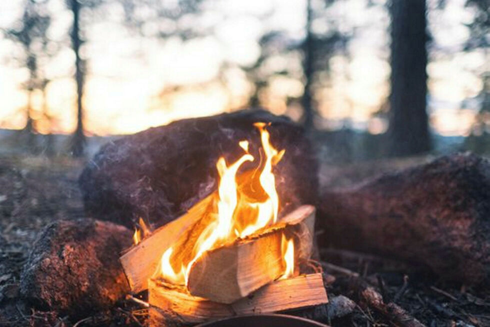 STRAMMES INN HVER VÅR: I hele sommerhalvåret er det strengere nasjonale regler for bålbrenning, for å forhindre skog- og lyngbrann. Foto: Gard Eirik Arneberg
 Foto: Gard Eirik Arneberg