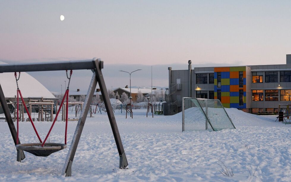 Elevene på grunnskolen i Porsanger kommune er fordelt på tre skoler, i Lakselv (bildet), Billefjord og Børselv. Denne høsten begynner det største kullet på flere år, 2019-årgangen.
 Foto: Irene Andersen