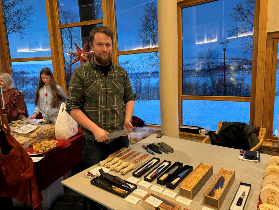 Jacob Weisæth har slipeverksted på det gamle sykehuset.
 Foto: Birgitte Wisur Olsen