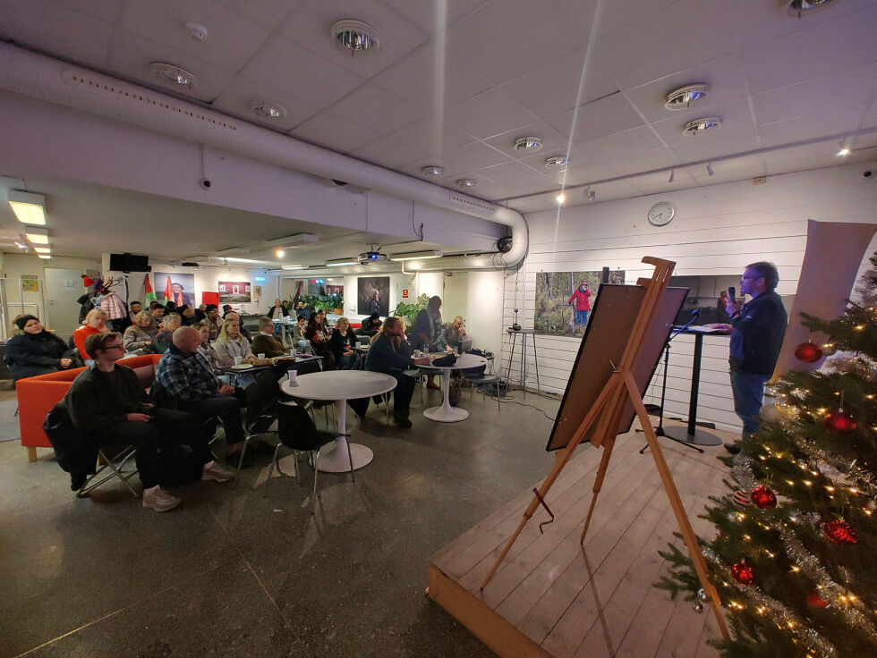 Totalt møtte 35 personer til palestinakvelden på biblioteket.
 Foto: Gry Aaker