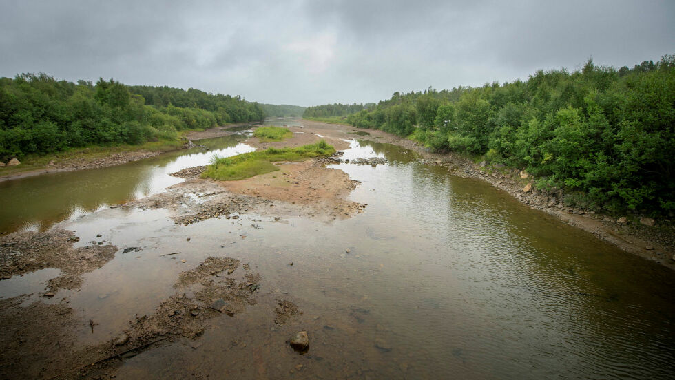 Det har gått et stort leirskred over vannrøret i Brennelva som ligger øst for Lakselv.
 Foto: Cecilie Bergan Stuedal