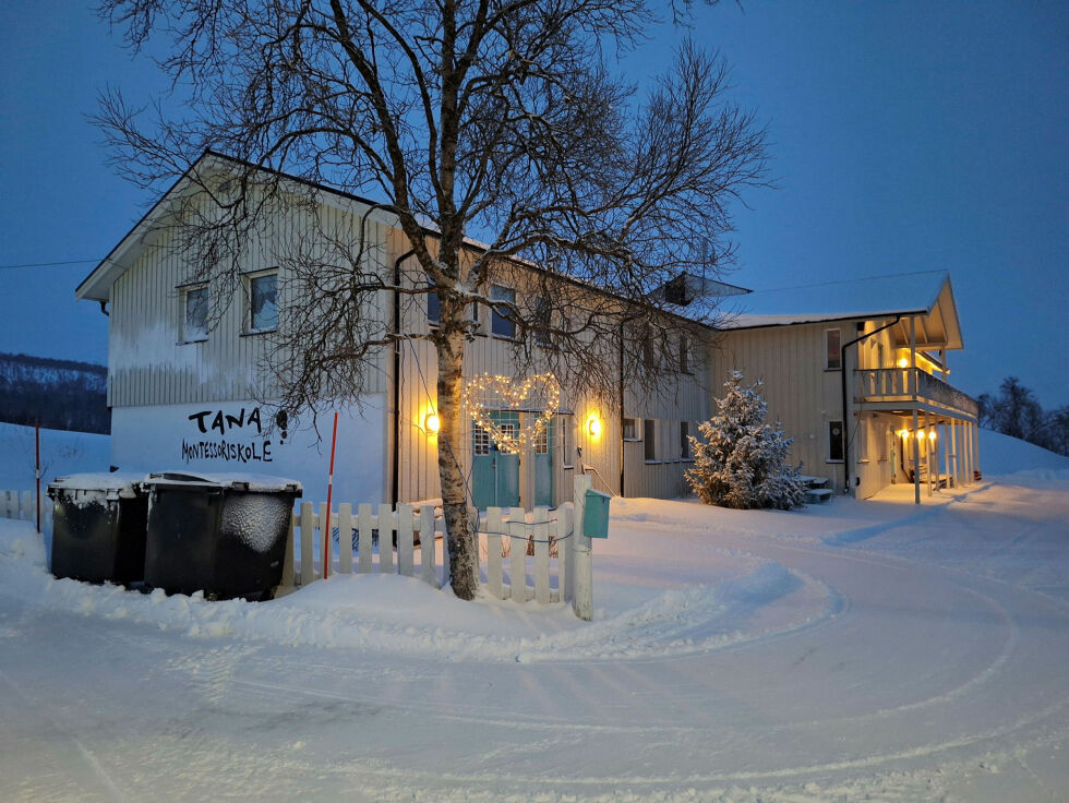 Fremtiden til Tana montessoriskole er usikker, etter at Utdanningsdirektoratet besluttet å trekke tilbake godkjenningen.
 Foto: Torbjørn Monsen