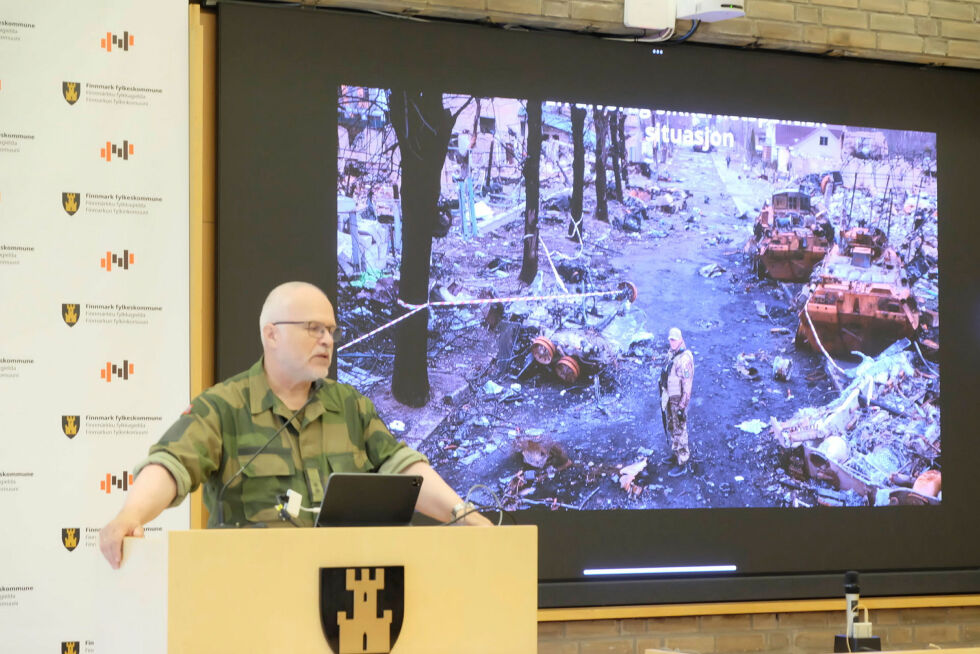 Oberstløytnant Dag Sigurd Brustind orienterte om Forsvarets storstilte satsing i kommende år.
 Foto: Bjørn Hildonen