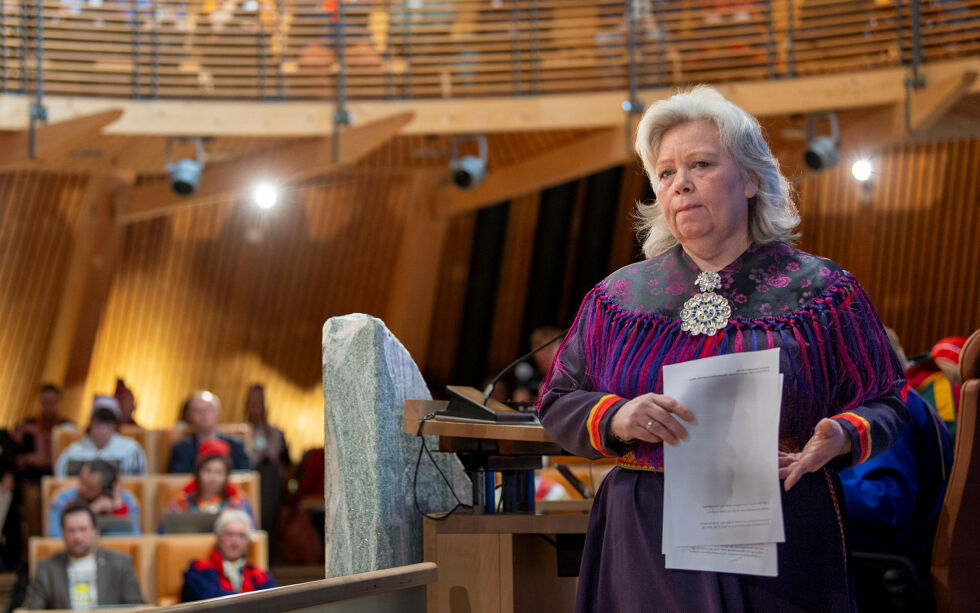 Vibeke Larsen ble innvalgt på Sametinget for Nordkalottfolket i september 2021. I januar i år valgte landsmøtet henne til partileder, og nylig kåret stammerådet henne til partiets presidentkandidat foran sametingsvalget 8. september 2025.
 Foto: Cecilie Bergan Stuedal