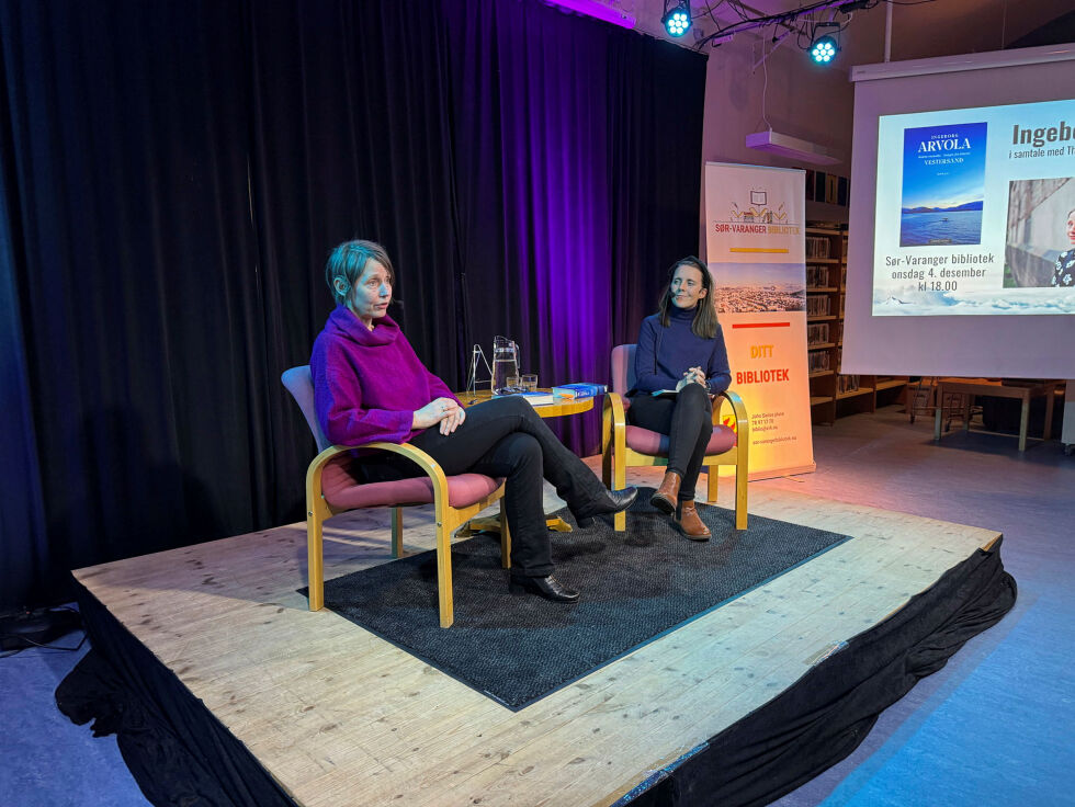 Ingeborg Arvola fortalte om sin nye bok «Vestersand» i samtale med Thea Idsøe.
 Foto: Birgitte Wisur Olsen