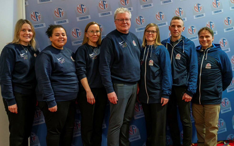 Styret i Finnmark fotballkrets består av fra venstre: Tonje Stabell (Kirkenes IF), Ana Vikene (Porsanger IL) , Kristin Soini (Tana BK), Leif Vidar Olsen (Hammerfest IF Stein), Stina Beathe Lorentzen Pedersen (Øksfjord IL), Geir Roger Bakken (Tverrelvdalen IL) og Ole Rune Hætta (IL Nordlys).
 Foto: Anders Abrahamsen, Finnmark Fotballkrets