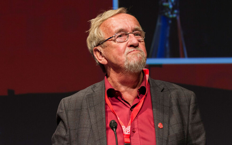 Yngve Hågensen (1938-2023) fra Vardø var en bauta i norsk arbeidsliv og samfunnsliv. Her avbilda på LO-kongressen i 2017, da han mottok LOs hederspris.
 Foto: Sandra Skillingsås, LO