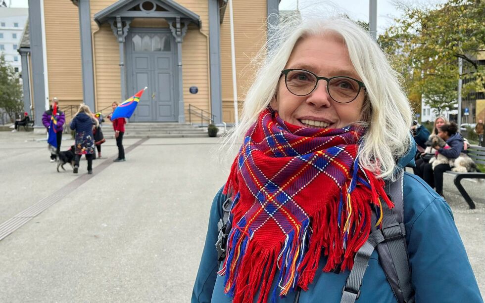 Anne-Lise Mortensen ved Naturvernforbundet i Troms. Bildet er tatt i en annen anledning, det vil si under Fosen-markeringen utenfor Tromsø domkirke.
 Foto: Elin M. Wersland