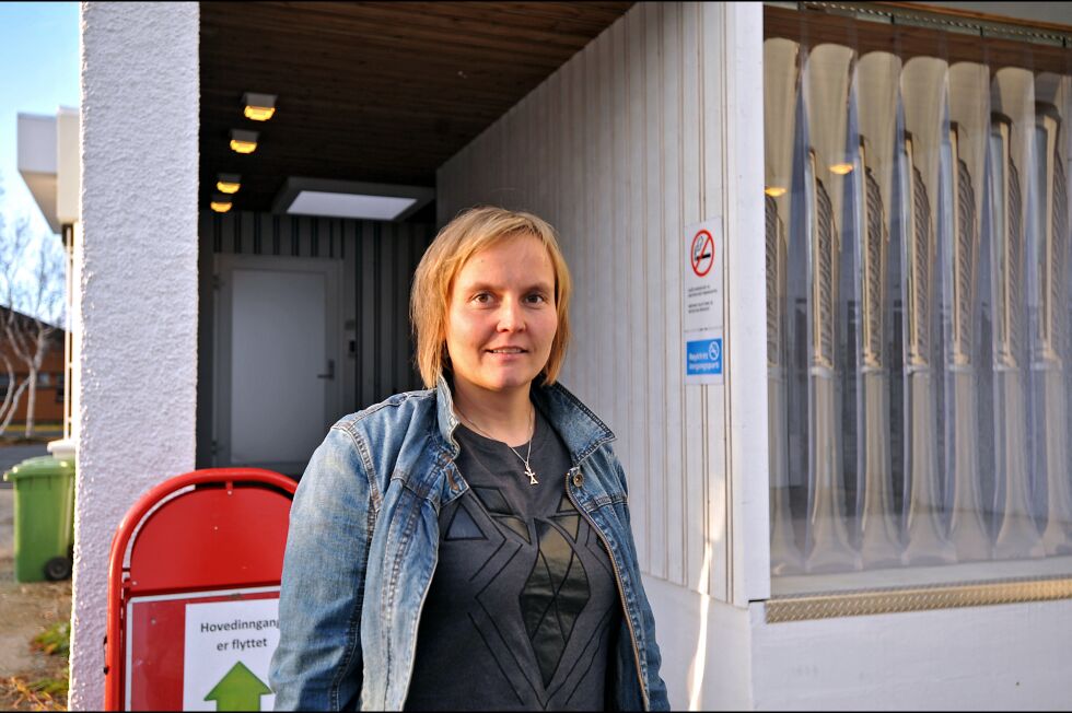 reagerer:
Nancy Porsanger Anti reagerer sterkt på at rådmann Jørn Aslaksen kaller inn til drøftingsmøtet der fremtiden til oppvekstsenteret i Sirbmá er tema.
 Foto: Arkivfoto