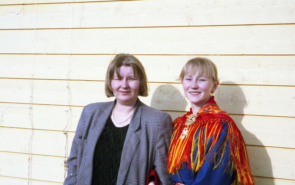 Lill Tove Fredriksen (til høyre) sammen med sin mor, Hanna Fredriksen (1948-2020).
 Foto: Privat