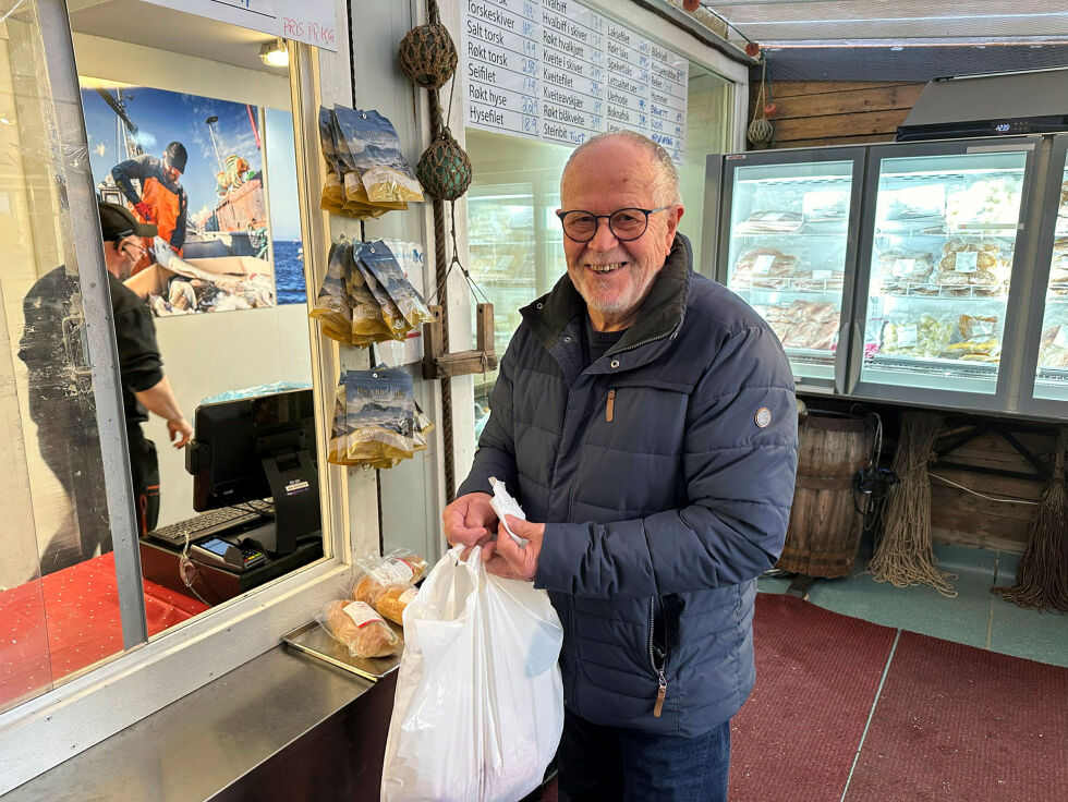 Jan Knudsen var storfornøyd med å ha sikret seg det første av flere møljemåltider.
 Foto: Hallgeir Henriksen