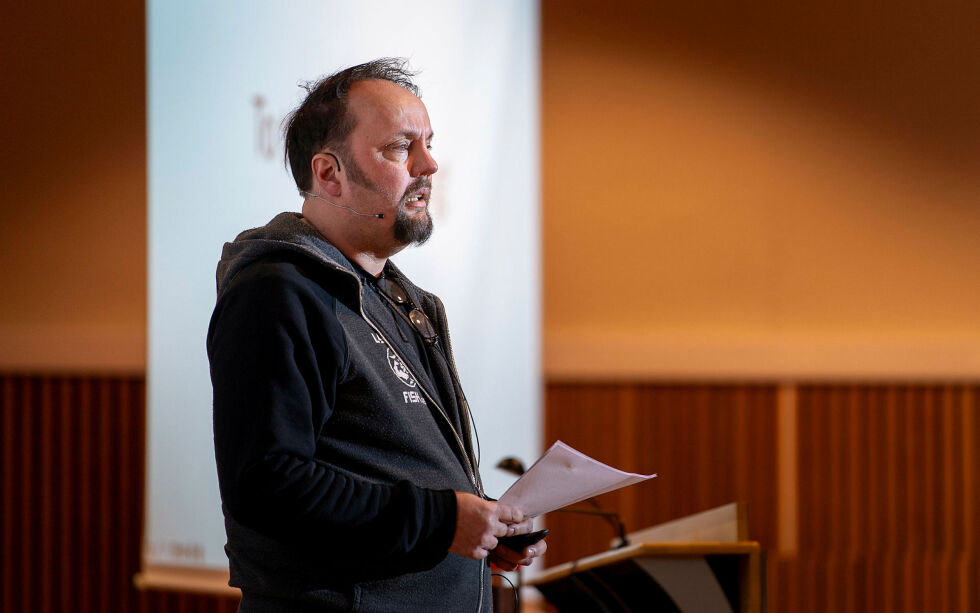 Svein Vegar Lyder foretrekker smaken til pukkellaksen fremfor atlanterhavslaksen.
 Foto: Cecilie Bergan Stuedal