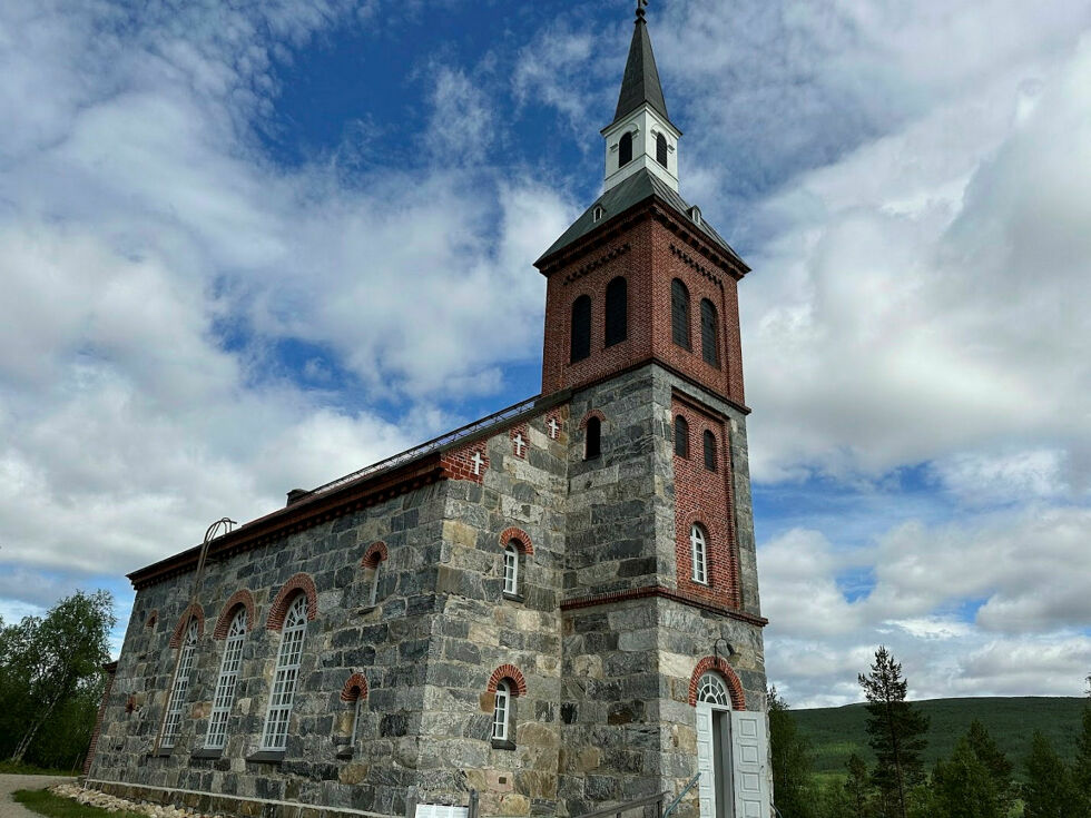 Ærverdige Ohcejoga girku/Utsjoki kirke fra 1853.
 Foto: Anders Henriksen