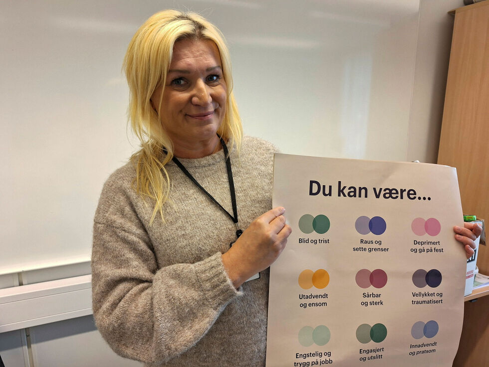 Leder i Tana Frivilligsentral, Mariann Lindi, fronter Verdensdagen for psykisk helse i Tana.
 Foto: Torbjørn Monsen