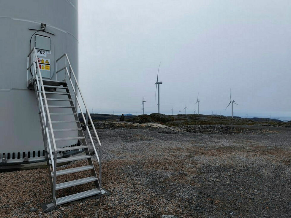 Hasvik kommunestyre skal på sitt neste møte avgjøre om de ønsker en konsekvensutredning av vindkraft på Stjernøya.
 Foto: Eivind Salen, Motvind Norge