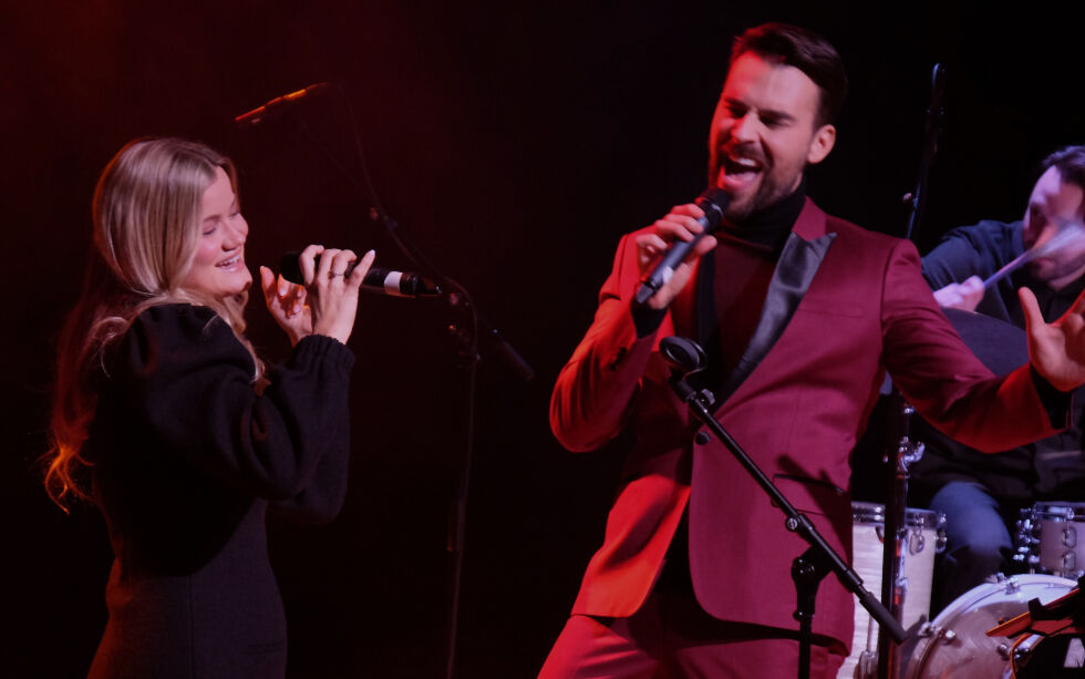 De sørget for en uforglemmelig førjulskonsert, Sandra Lyng og Kim Wigaard.
 Foto: Bjørn Hildonen