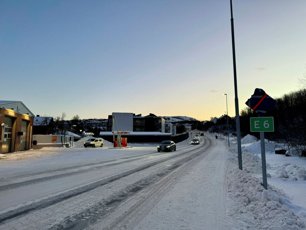 Ved midnatt torsdag 28. november blir E6 gjennom Kirkenes forkjørsvei.
 Foto: Birgitte Wisur Olsen