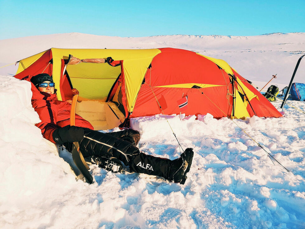 Gina Johansen gir gode råd til folk som vil overnatte i telt; gjerne også når det blir noen kuldegrader.
 Foto: Privat