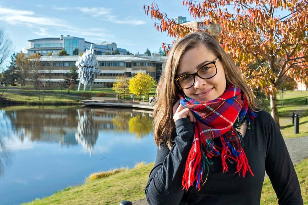 Fransisca Kappfjell Herbst og aksjonsgruppa for å redde Sameskolen i Midt-Norge, vil fortsette å kjempe for å unngå en nedleggelse av skolen i Hattfjelldal.
 Foto: Privat